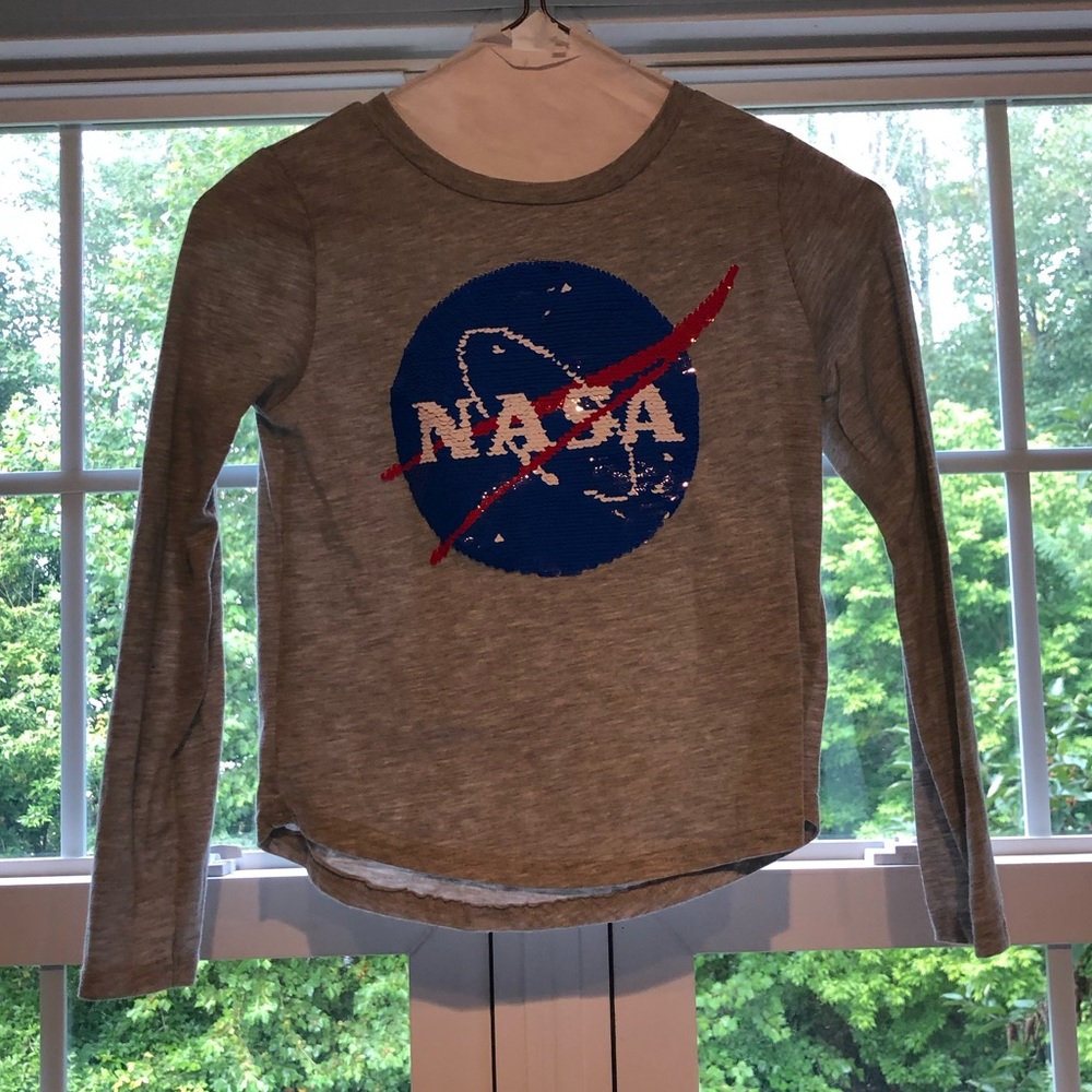 Girls H&M Sequined 8-10Y tee